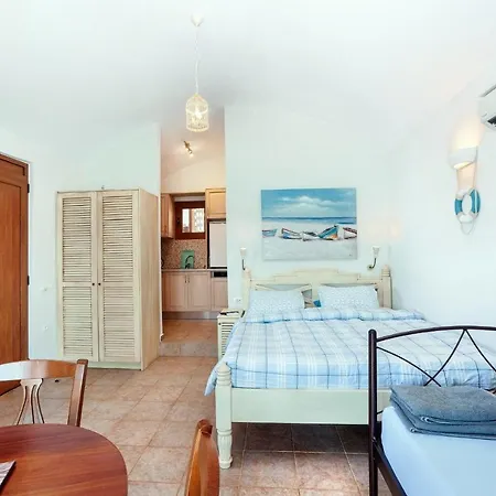 Prázdninový dům Plaka Beach Cottages